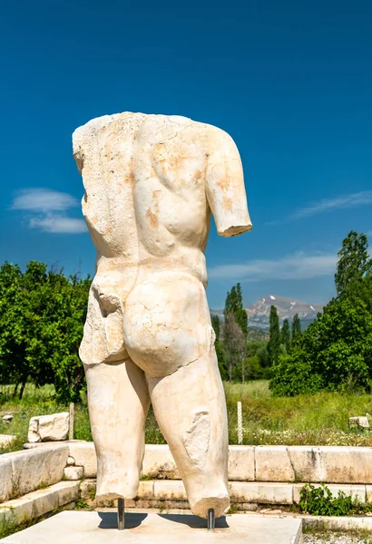 Male torso statue at Aphrodisias in Turkey — Stock Photo, Image
