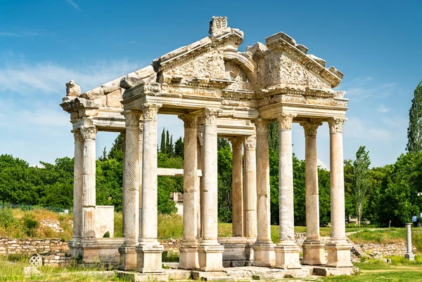The monumental gateway or tetrapylon at Aphrodisias in Turkey — Stock Photo, Image