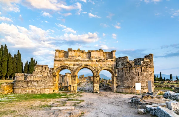 The Domitian Gate at Hierapolis in Pamukkale, Turkey — Stockfoto