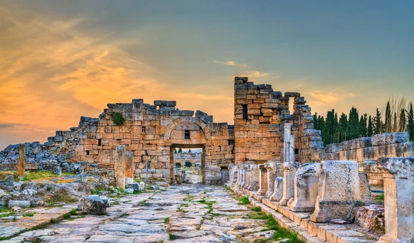 North Byzantine Gate at Hierapolis in Pamukkale, Turkey — Stock Photo, Image