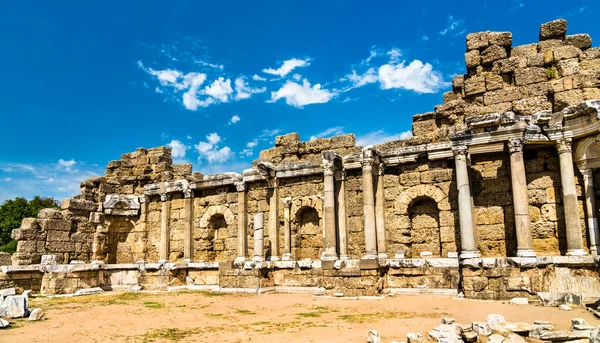 터키의 측면에 있는 고대 도시 의유적 — 스톡 사진
