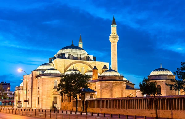 在科尼亚，土耳其的塞利米耶清真寺 — 图库照片