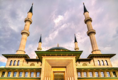 Ankara, Türkiye 'deki Cumhurbaşkanlığı Kompleksi içindeki Bestepe Camii