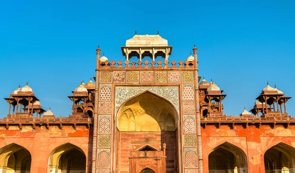 Túmulo de Akbar, o Grande, no Forte Sikandra em Agra, Índia — Fotografia de Stock