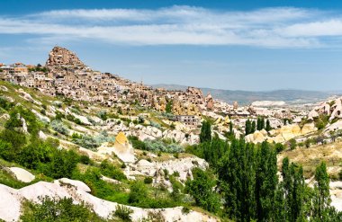 Kapadokya 'daki Güvercin Vadisi' nden Uchisar 'ın görüntüsü