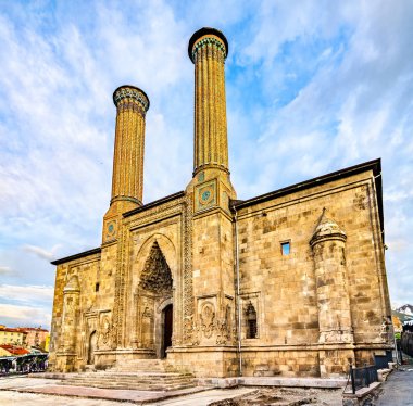 Erzurum, Türkiye 'de İkiz Minaret Madrasa