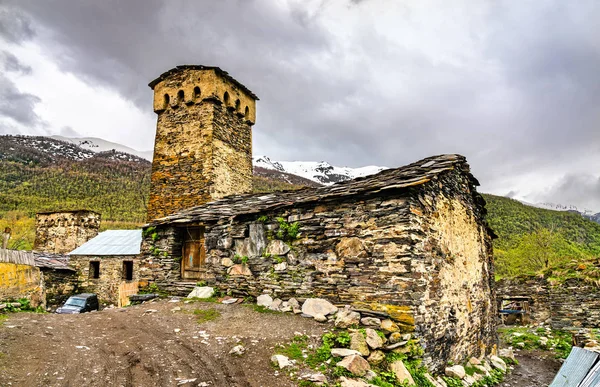 Věž Svan v obci Ushguli - Horní Svaneti, Gruzie — Stock fotografie