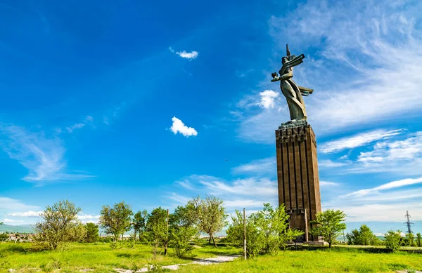 Mãe Armênia, uma estátua monumental em Gyumri, Armênia — Fotografia de Stock