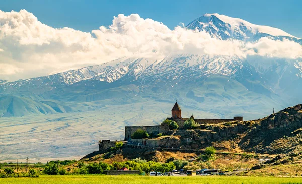 Monasterio Khor Virap en Armenia — Foto de Stock