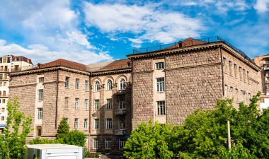 Erivan, Ermenistan 'daki Sovyet binası