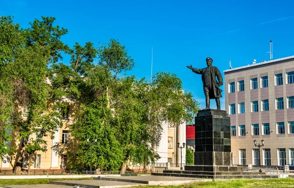 Monumento de Kirov em Astrakhan, Rússia — Fotografia de Stock