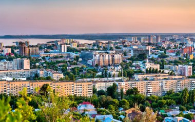 Rusya 'nın Saratov şehrinin silueti