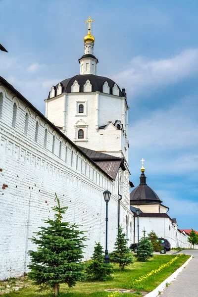 The Assumption Monastery in the town-island of Sviyazhsk in Russia — Stockfoto