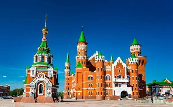 Puppet Theatre and Chapel in Yoshkar-Ola, Russia — Stock Photo, Image