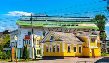 Rusya 'nın eski Nizhny Novgorod kasabasında geleneksel evler