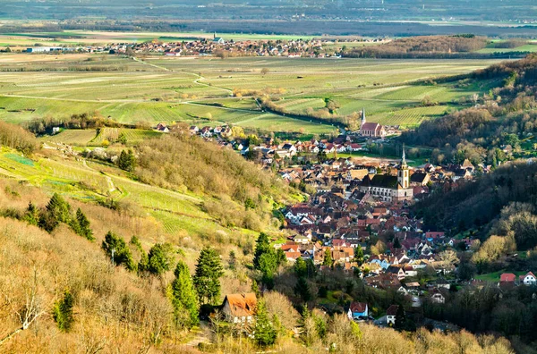 Vista Aérea Del Pueblo Andlau Las Montañas Los Vosgos Alsacia — Foto de Stock