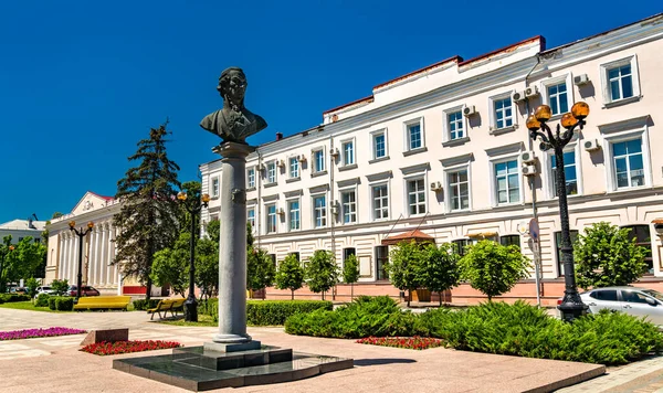 Monument voor Gavrila Derzhavin in Tambov, Rusland — Stockfoto