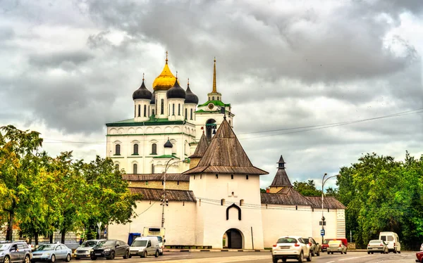 Pskov Krom, een kremlin in Rusland — Stockfoto