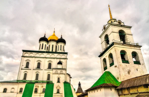 Троїцький собор у Псковському Кремлі (Росія). — стокове фото