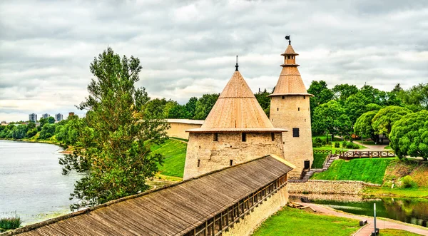 Pskov Krom, um kremlin na Rússia — Fotografia de Stock