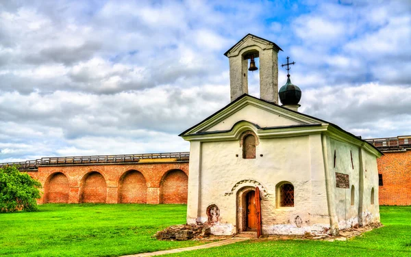 Kostel sv. Stratelates v Kremlu Velkého Novgorodu, Rusko — Stock fotografie