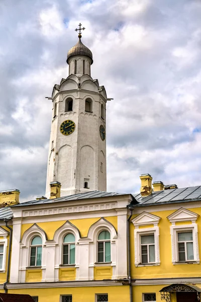 Sergio de la Iglesia Radonezh en el Kremlin de Gran Nóvgorod, Rusia — Foto de Stock