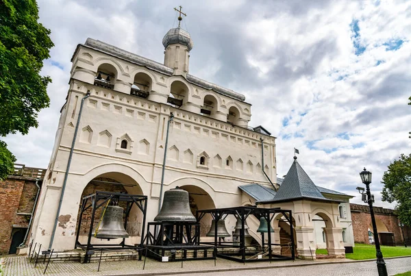 Glockengiebel der Sophienkathedrale in Nowgorod in Russland — Stockfoto