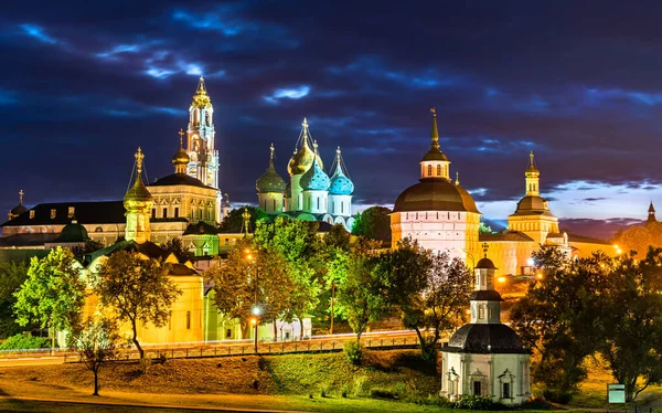 俄罗斯莫斯科附近Sergiyev Posad的St. Sergius的Trinity Lavra — 图库照片