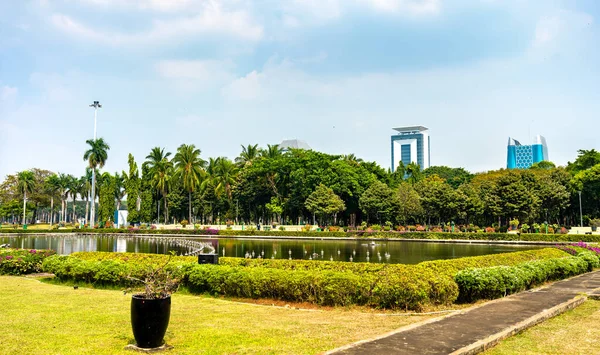 Pohled na Jakartu z parku Monas - Indonésie — Stock fotografie