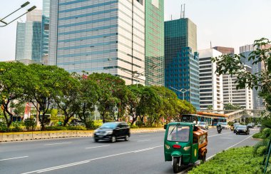 Tuk-Tuk Endonezya 'nın Jakarta Merkez İş Bölgesi' nde.