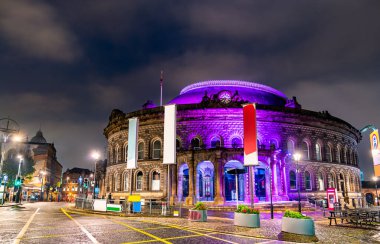 Leeds Corn Exchange, İngiltere 'de Victoria döneminden kalma bir bina.