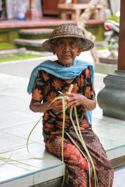 Endonezya dili sepet Bayan