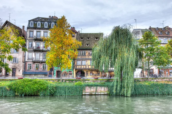 Mooi Gebouw Aan Oevers Van Straatsburg Frankrijk — Stockfoto
