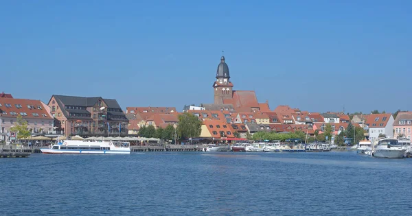 Waren, Mueritz National Park, Mecklenburg Lake District, Alemanha — Fotografia de Stock