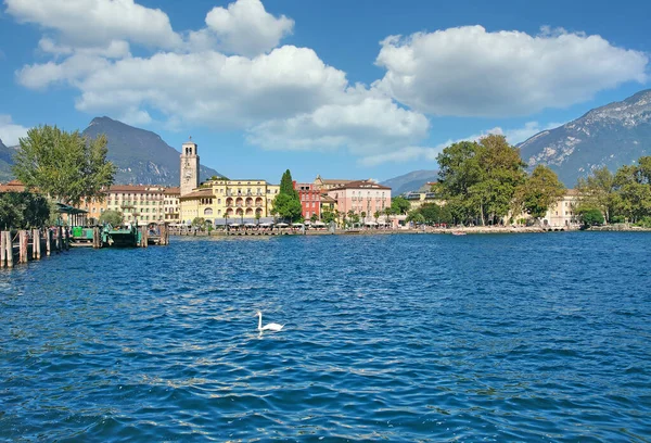 リヴァ ガルダ湖の村 イタリア — ストック写真