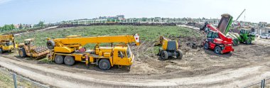 Panoramik pa olan inşaat teknik grup üzerinde