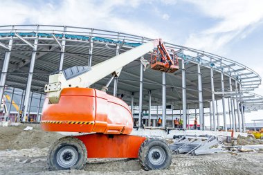 Yükseklik işçi kiraz seçici yardımıyla yeni bir araya geldi üzerinde çalışıyoruz
