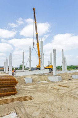 Vinçler-Mobil vinç taşıma beton kiriş büyük Meclisi için var. İş