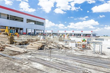 Kullanım, metal ve ahşap bina sitesi göre seçilen