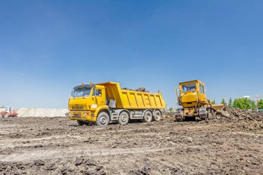 Ağır protip site oluşturma, toprak kaldırma.