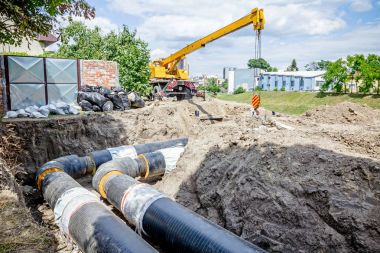 Vinçler-Mobil vinç taşımak uzun boru hendek olduğunu.