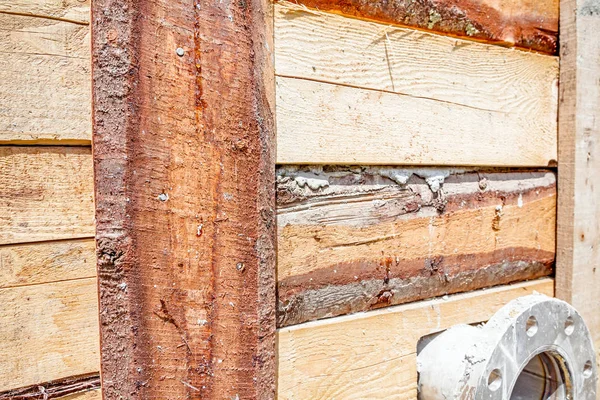 Holzwerkzeug für Betongießen mit Rohrsystem — Stockfoto