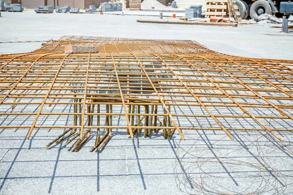 Güçlendiren kafes, armatür