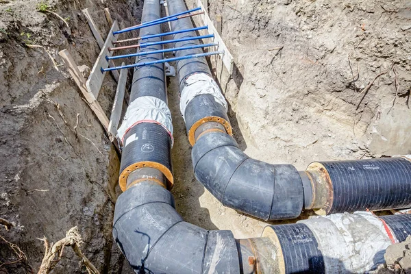 Shoring supports walls of a trench to protect workers — Stock Photo, Image