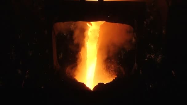 Molten steel pouring in ladle — Stock Video