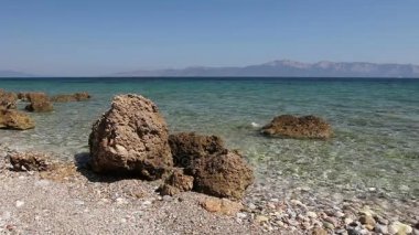 Rock shoal su, deniz seviyesinden yukarıda çıkmış
