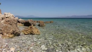 Rock shoal su, deniz seviyesinden yukarıda çıkmış
