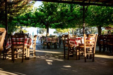 Dış geleneksel lokali restoran sabahın erken saatlerinde 