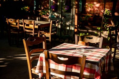Dış geleneksel lokali restoran sabahın erken saatlerinde 