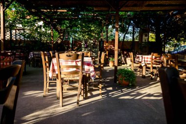 Dış geleneksel lokali restoran sabahın erken saatlerinde 